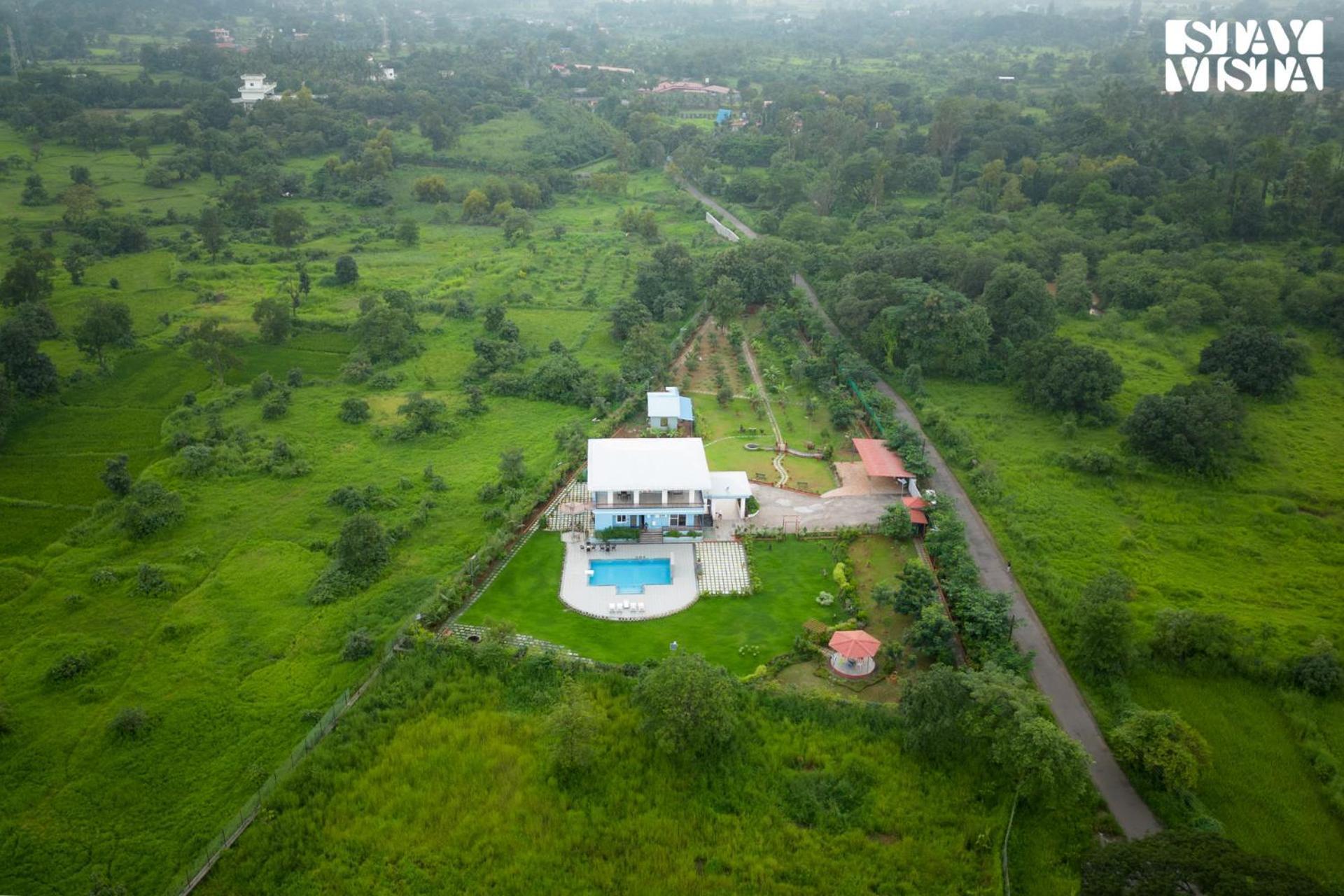 Stayvista'S Hillside Meadows - Mountainside Retreat With Farm View, Pool & Deck, Lawn & Gazebo Chinchavli ภายนอก รูปภาพ