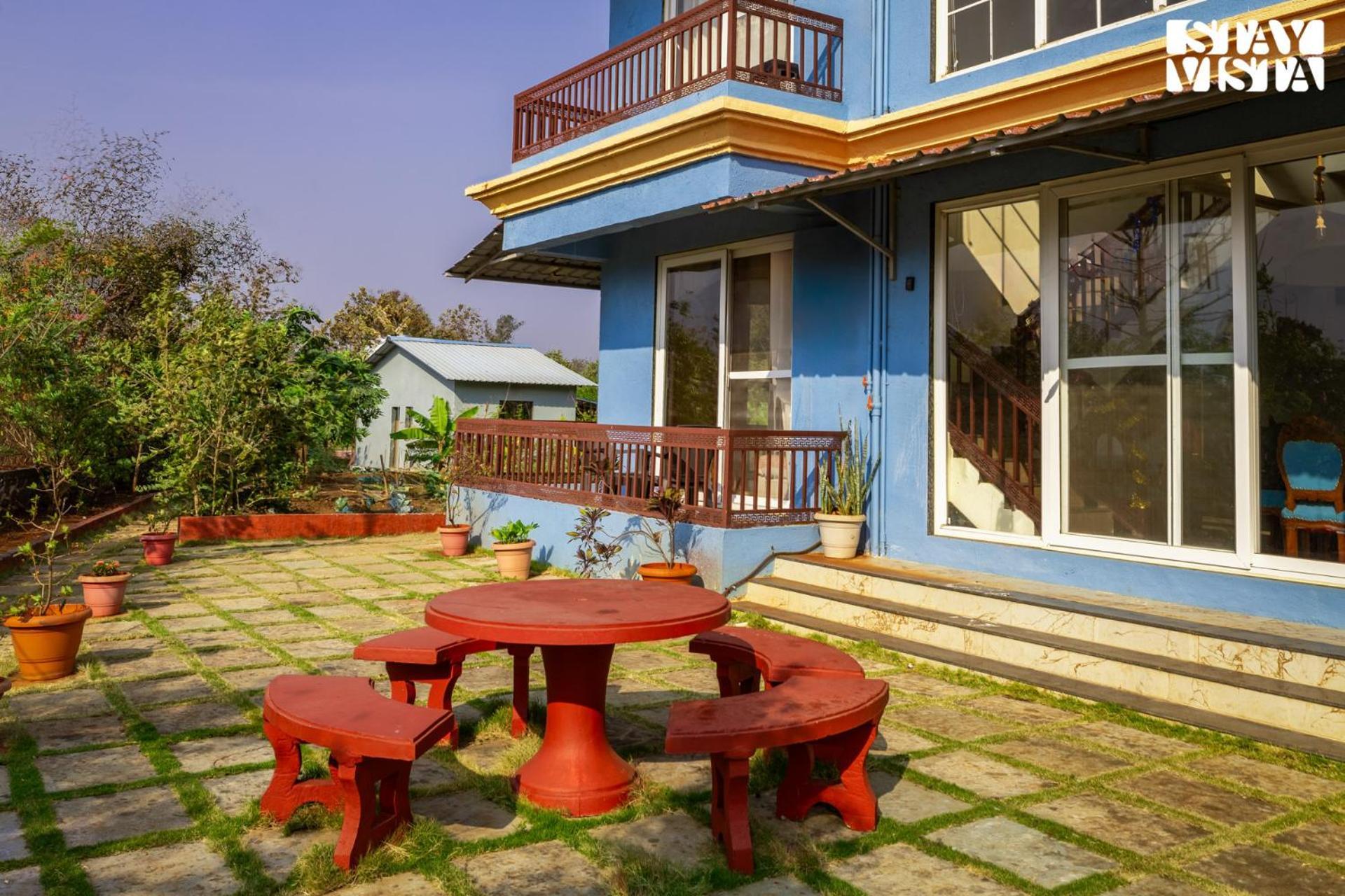 Stayvista'S Hillside Meadows - Mountainside Retreat With Farm View, Pool & Deck, Lawn & Gazebo Chinchavli ภายนอก รูปภาพ